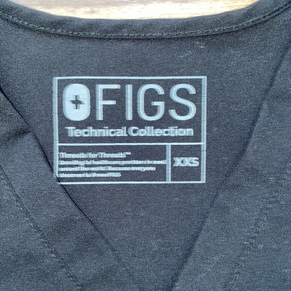 Figs Catarina scrub top